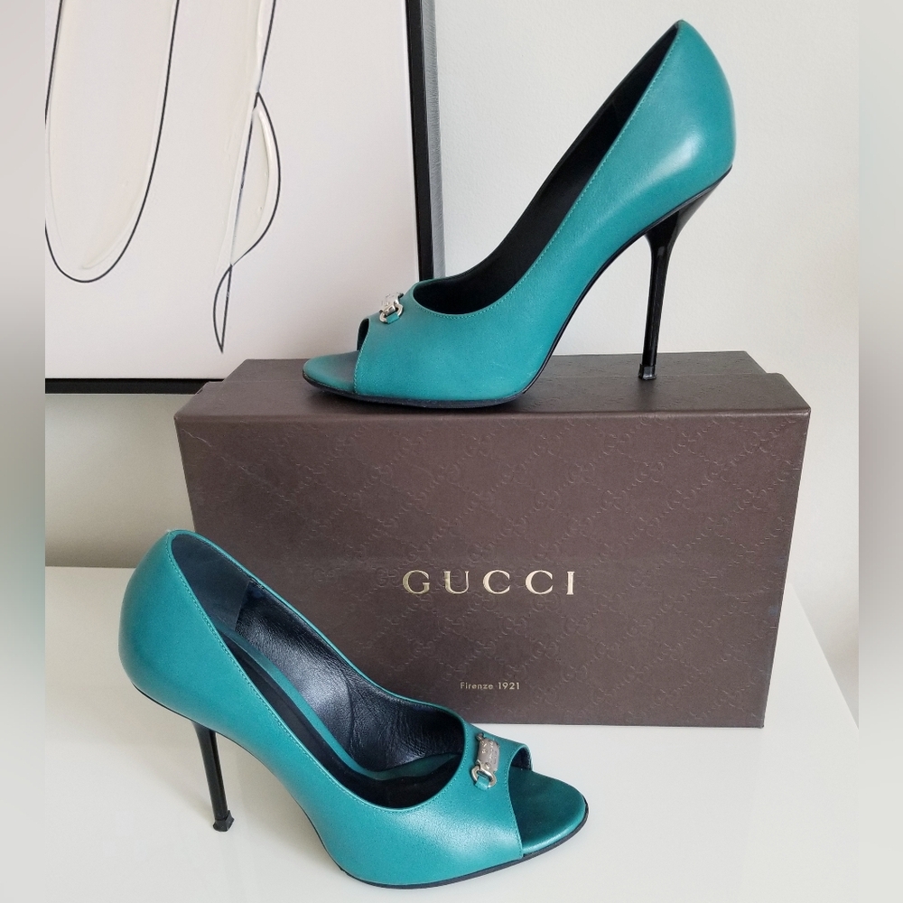Gucci $1095 Turquoise Open-Toe Heels